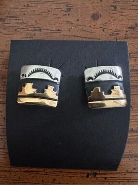 Tommy Singer (T&R Singer) sterling silver Navajo earrings